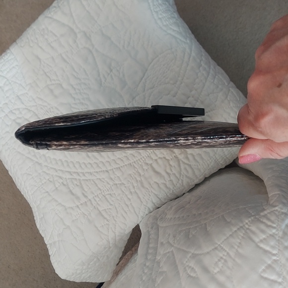 BCB Generation Elegant Snakeskin Envelope Clutch Purse, Like New - Picture 7 of 9